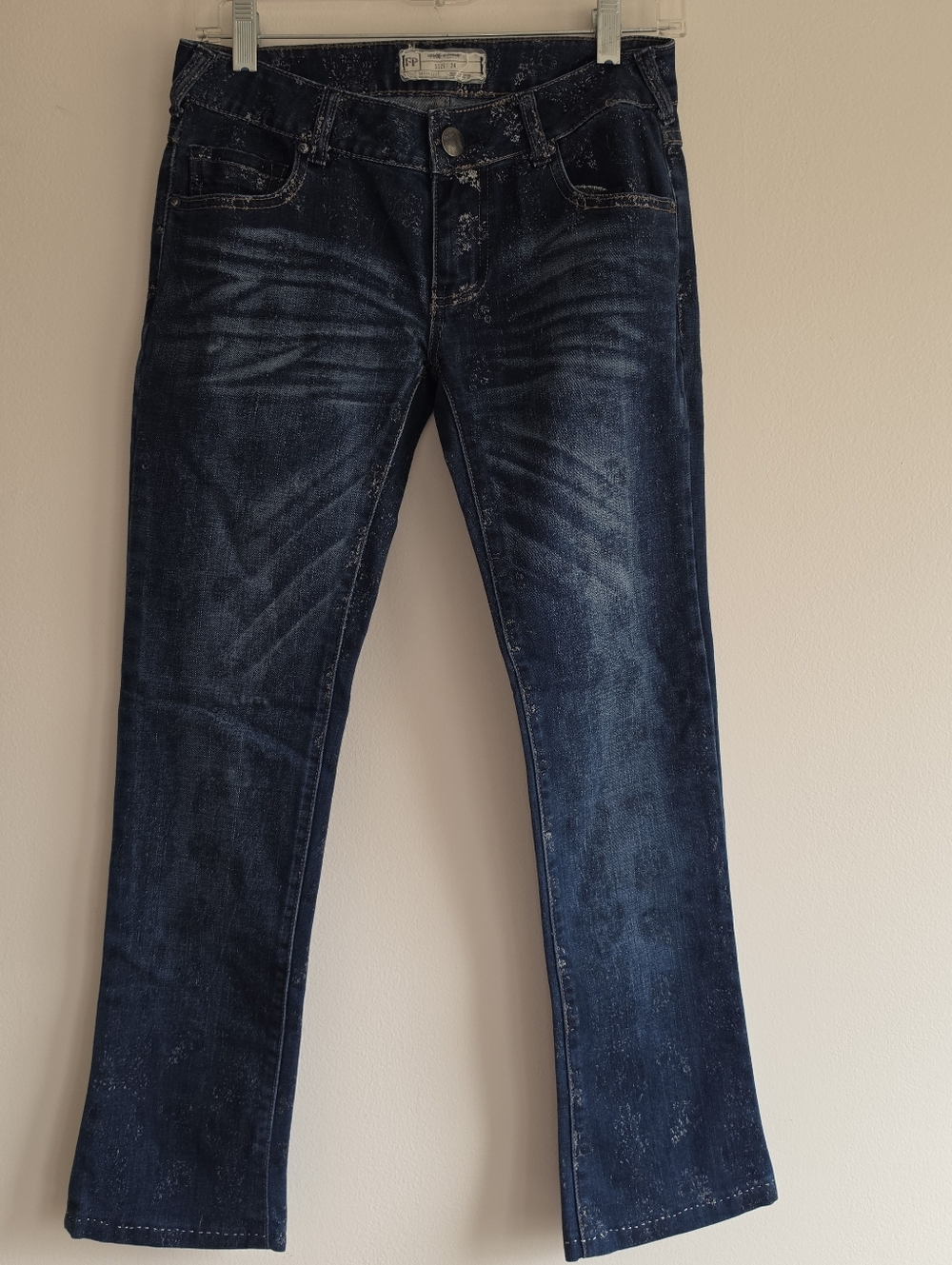 Free People Low Rise Foil Print Metallic Dark Indigo Wash Jeans 24